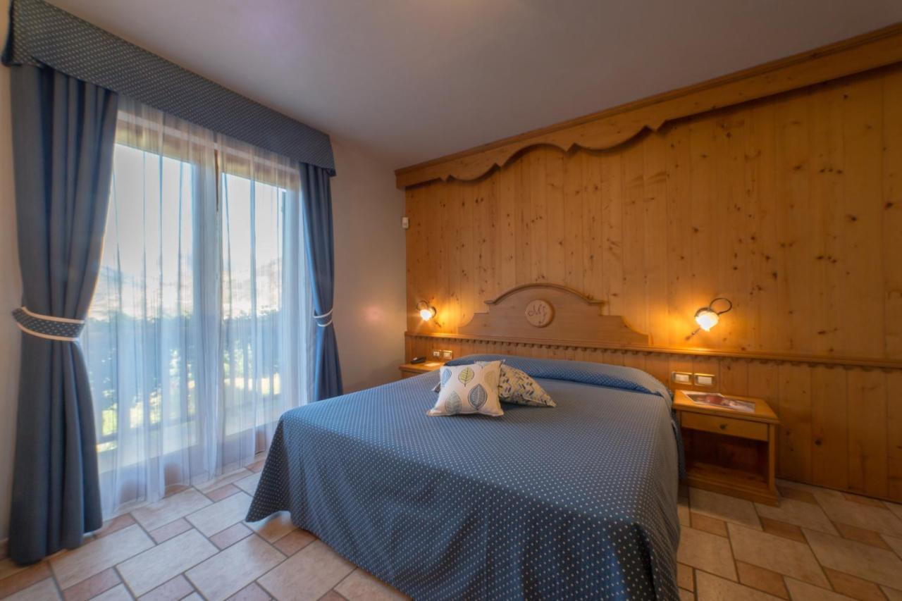 Hotel Lo Fleye Saint-Pierre Zewnętrze zdjęcie